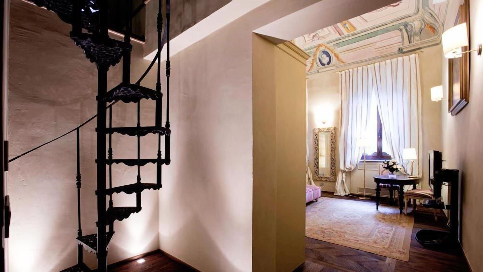 Palazzo Carletti Bed and breakfast 4*