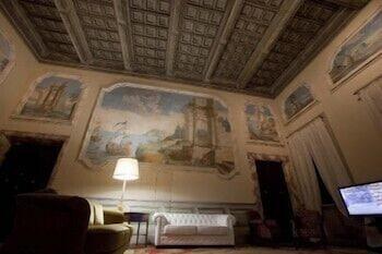 Palazzo Carletti Bed & Breakfast 4*